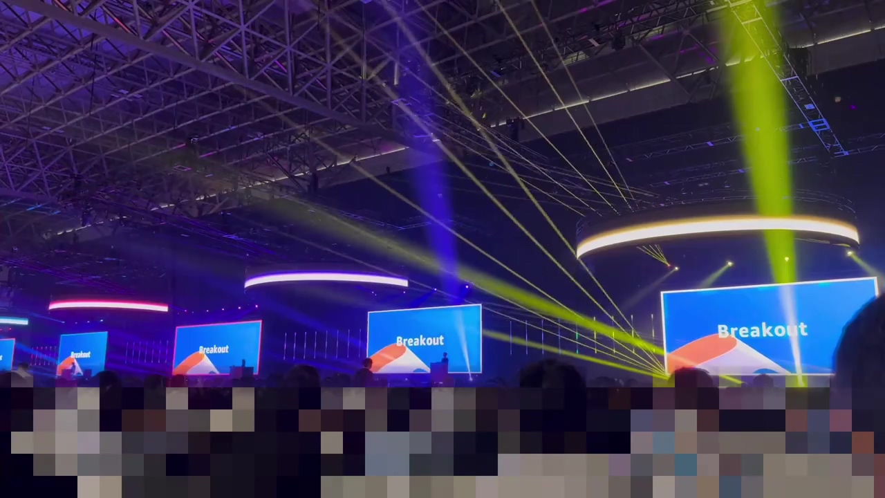 AWS Summitに新入社員が行ってきた！